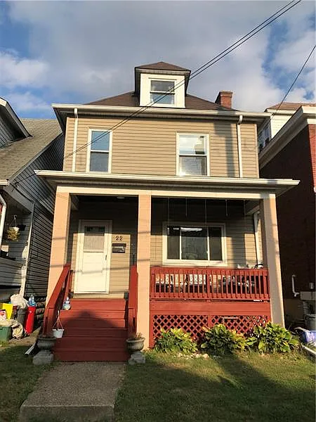 22 Evans Ave photo 1