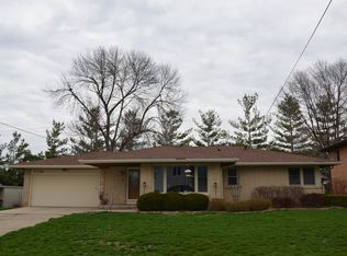 7135 Garrison Rd, Windsor Heights, IA 50324