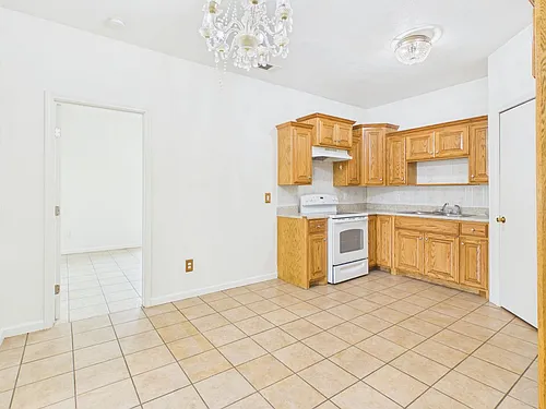 745 N Aldredge St #A Photo 1