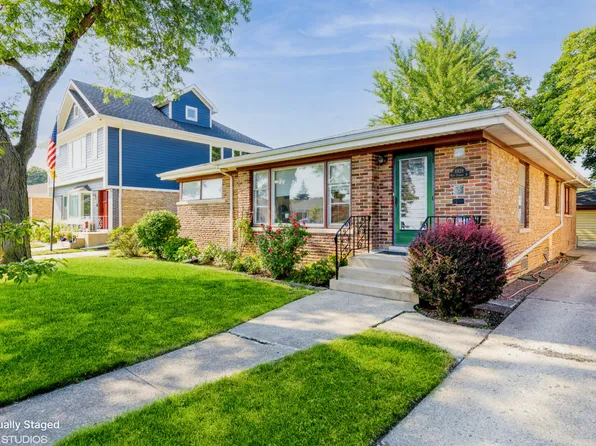 6928 W Seward St, Niles, IL 60714