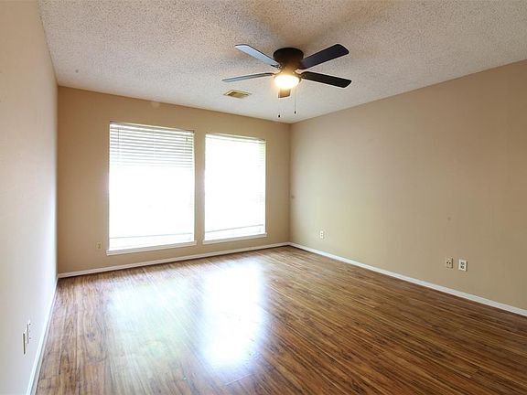 2nd image of 8406 Lylewood Ct