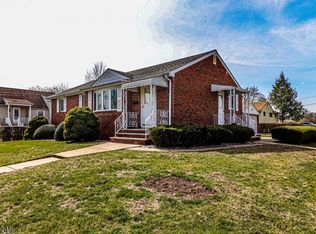 82 S 16th Ave, Manville, NJ 08835