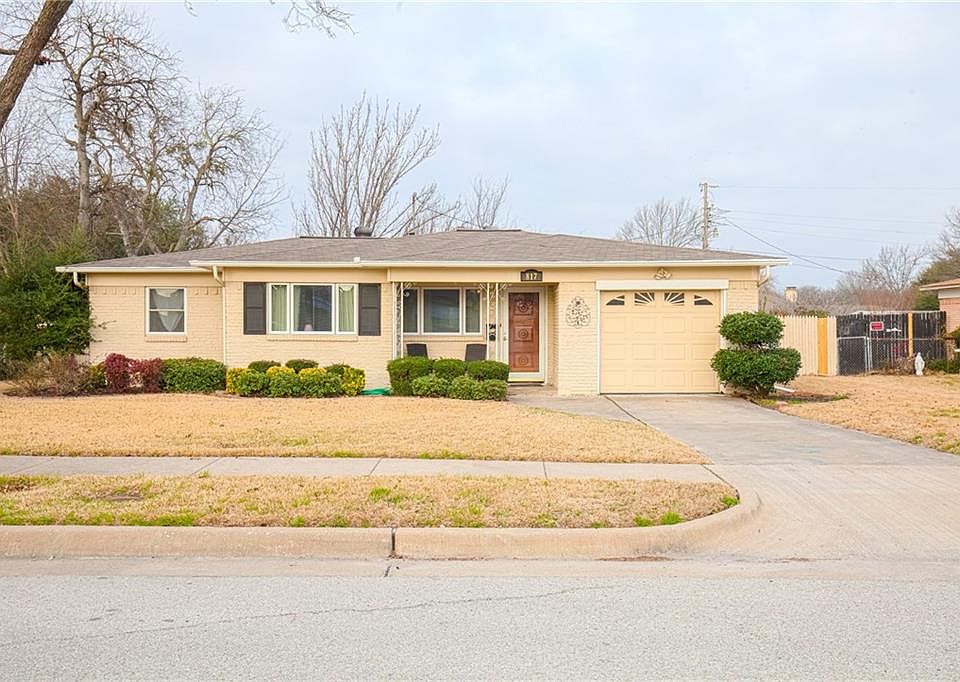1st image of 817 Dranguet Dr