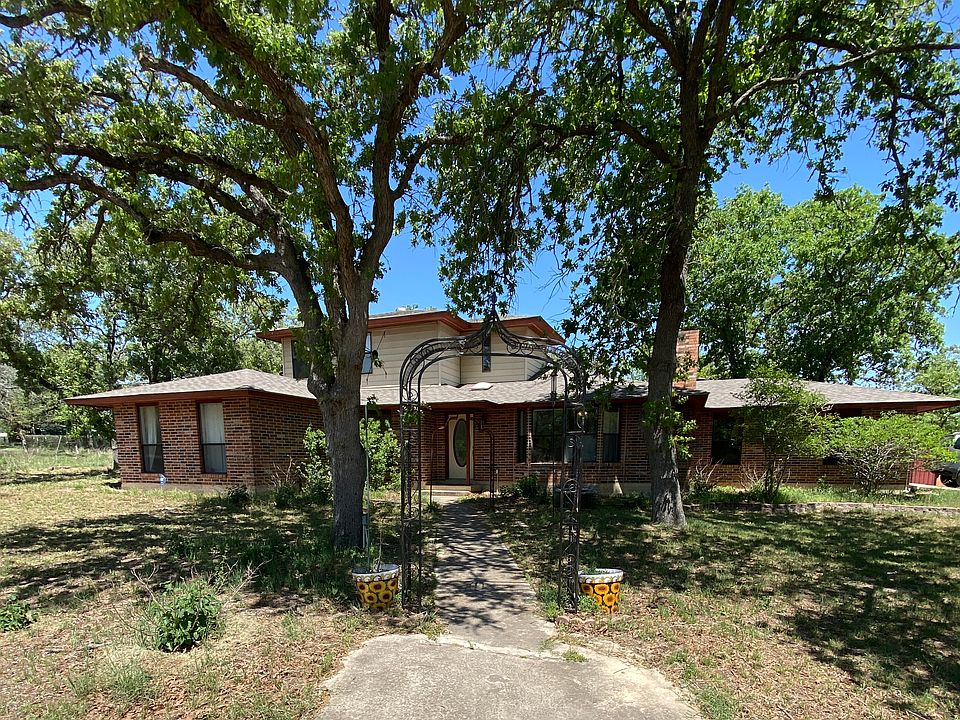 1st image of 815 Shady Grove Ln