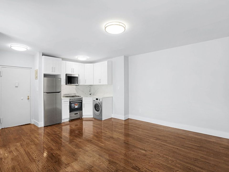 2nd image of 124 E 117th St APT 6G