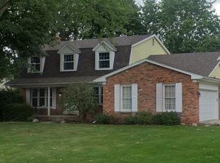 21943 N Center St, Northville, MI