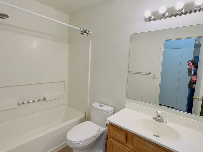 130 Curry Dr — Photo 23