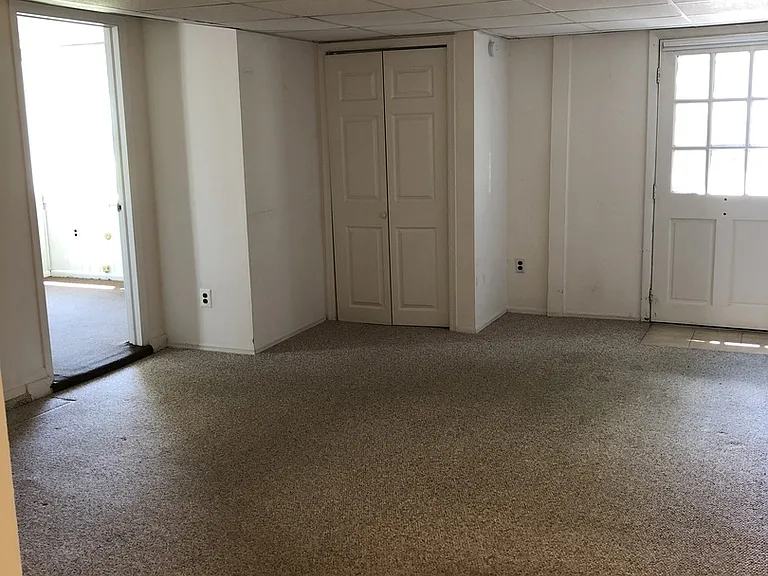 112 W Highland Ave — Photo 1