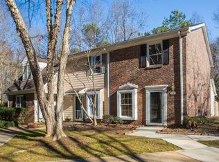 220 Colonial Townes Ct, Cary, NC 27511
