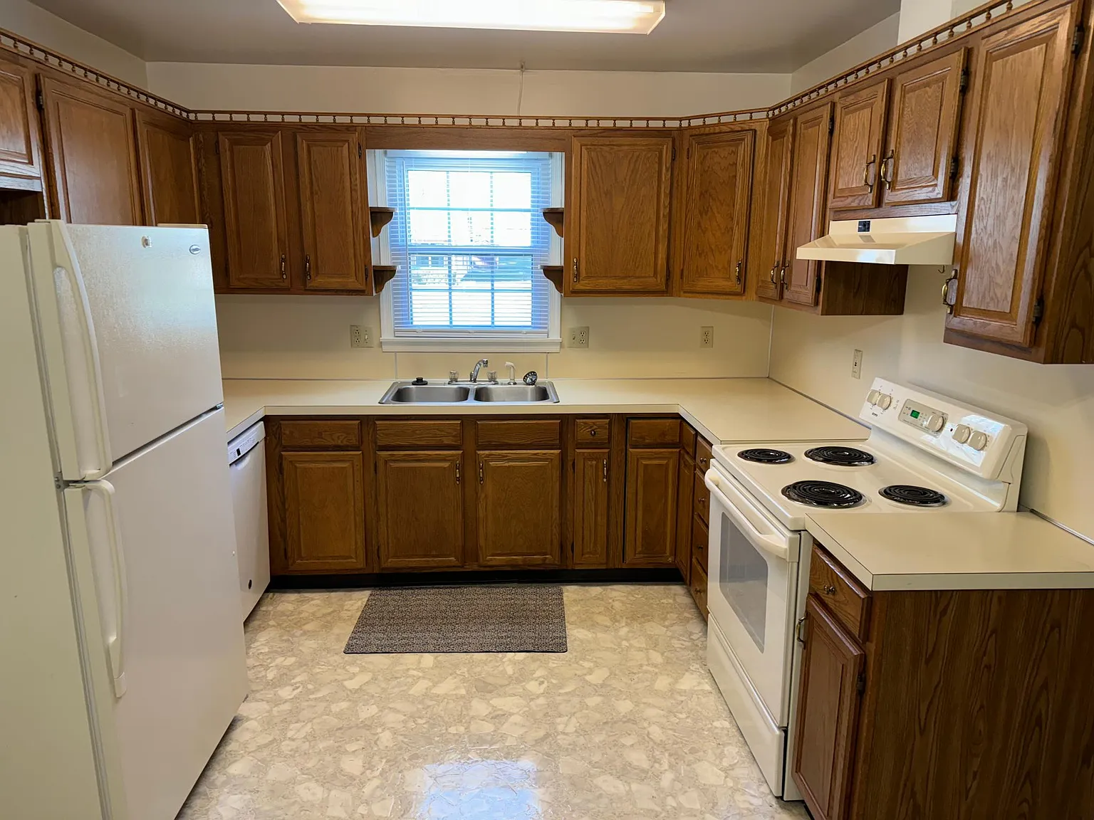 2 bed, 904 sqft, $1,400 — Photo 4