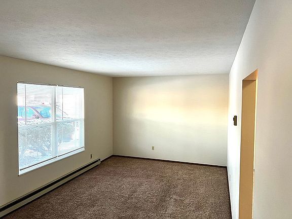 4th image of 10834 Mohawk Ct