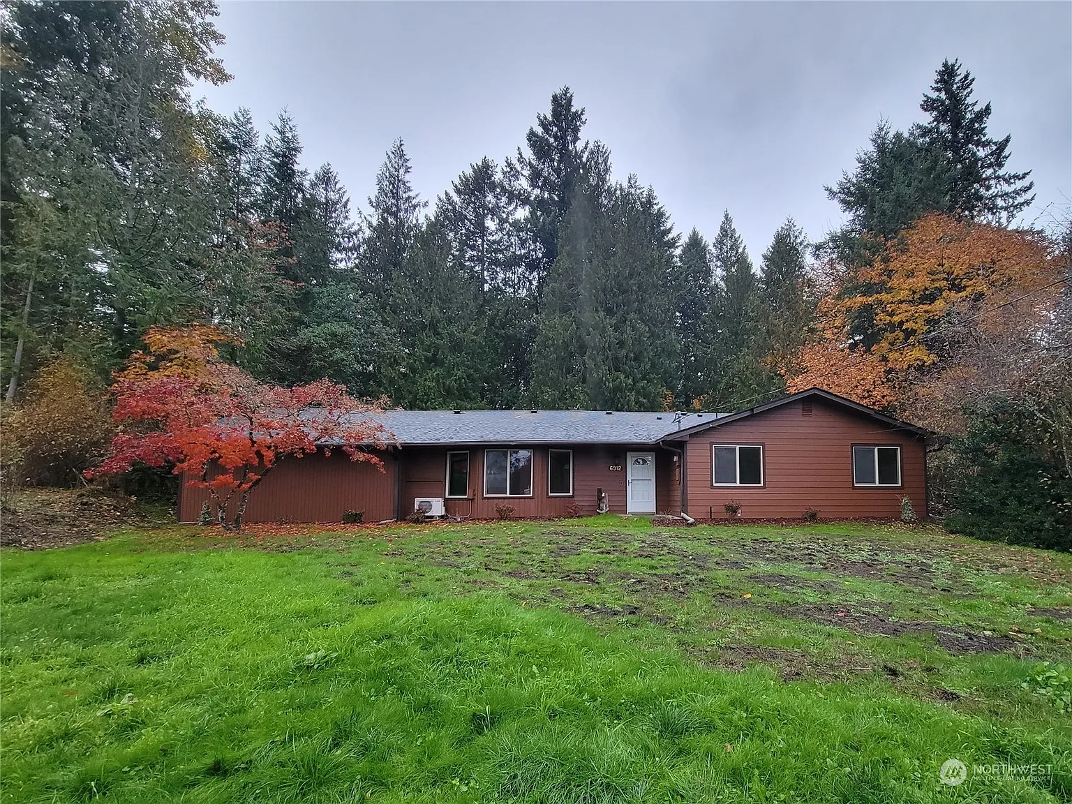 6912 Mullen Road SE photo 1