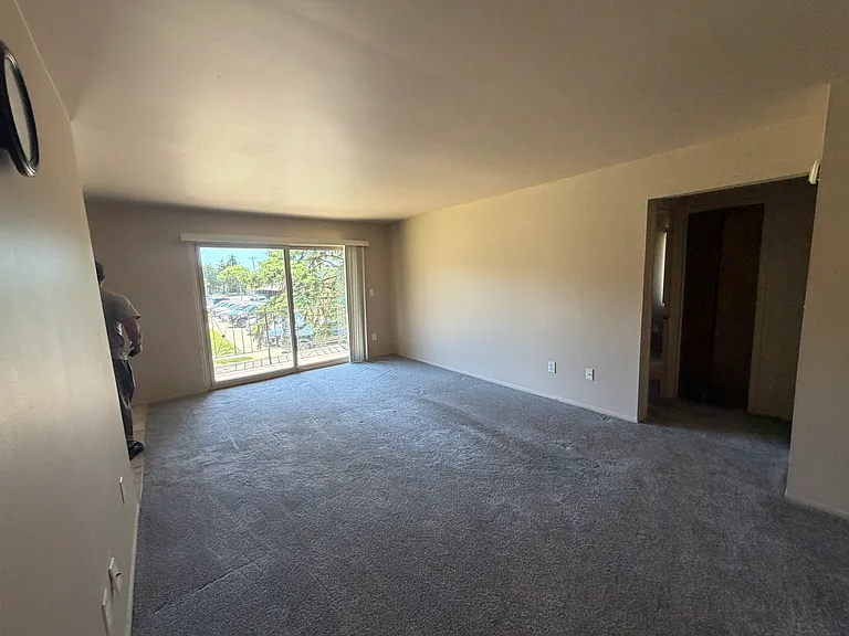 439 Riviera Dr — Photo 20