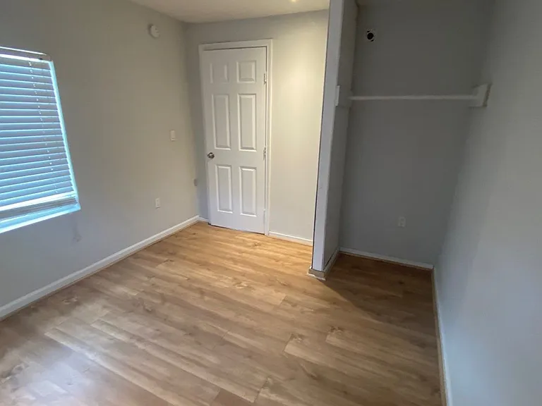 1918 Oleander Dr — Photo 15