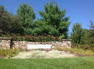 762 Cheviot Dr, Pewaukee, WI 53072