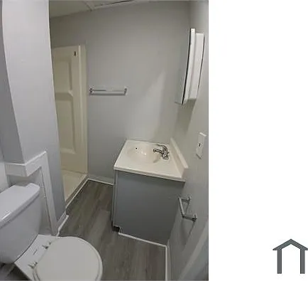 1563 W 102nd St #UP — Photo 30