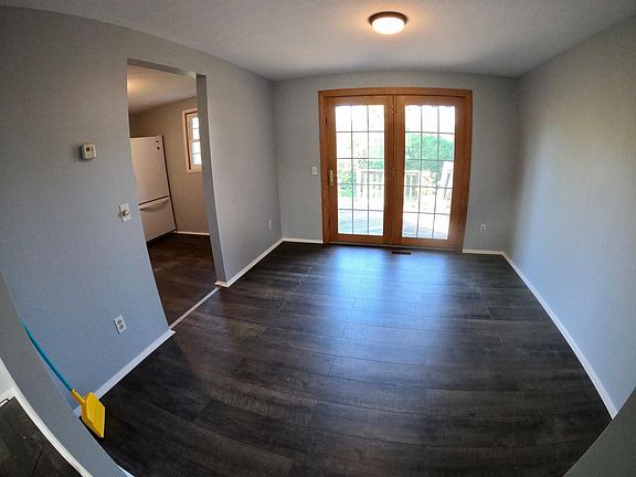 3rd image of 534 Penbrooke Dr