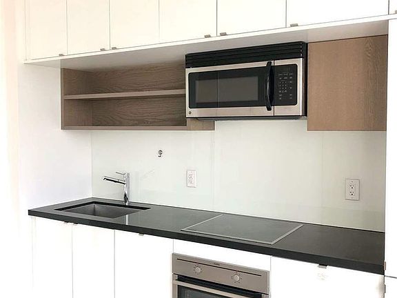 5th image of 111 Saint Clair Ave W #1701