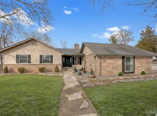 2033 Mapleleaf Dr, Collinsville, IL 62234