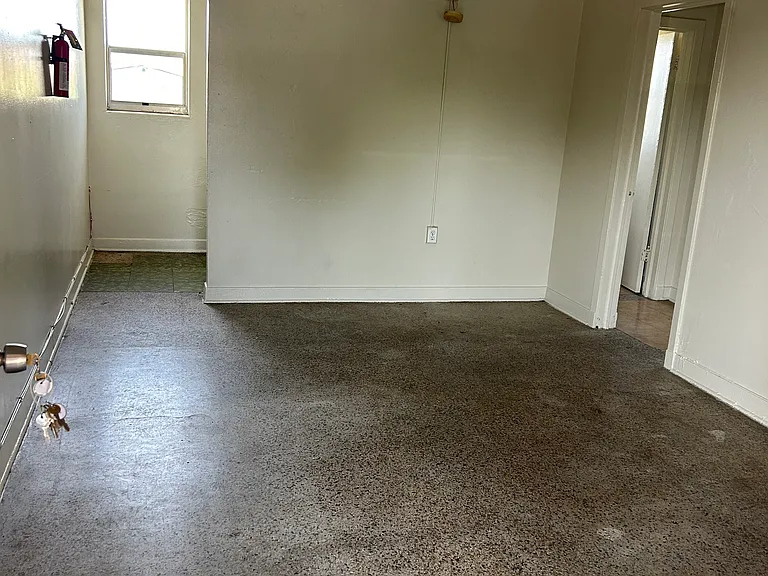 537 18th St #206 — Photo 2
