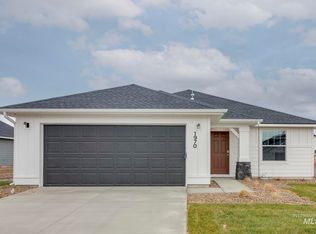 1970 SW Sharpshinned Ave, Mountain Home, ID 83647