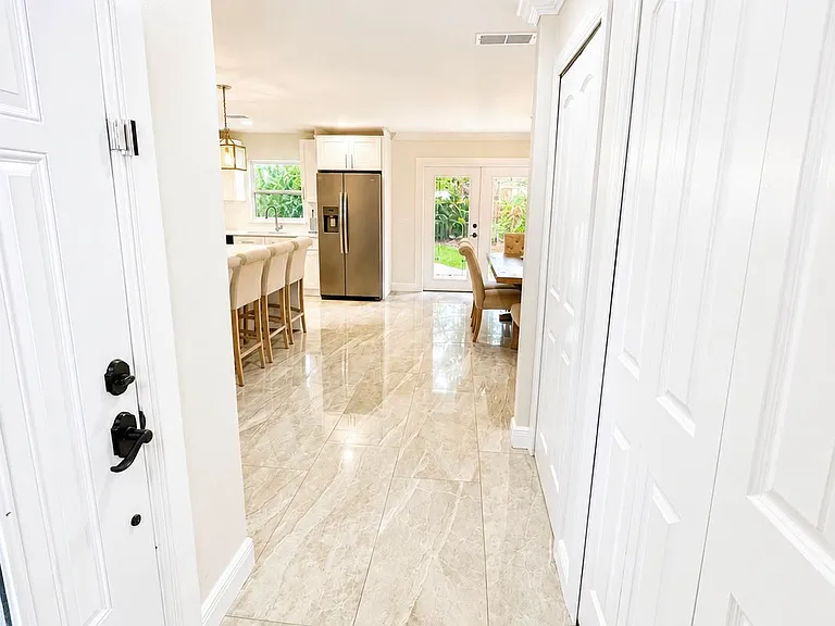 309 Madeira Ave #1 — Photo 9