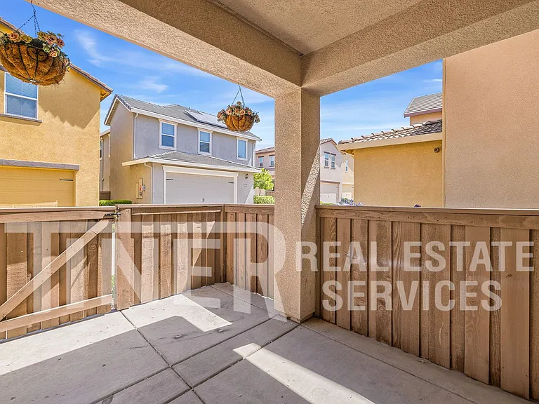203 Rochdale St — Photo 22