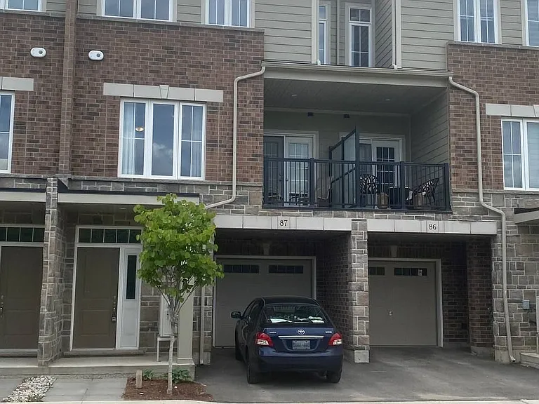 677 Park Rd N #87 — Photo 1
