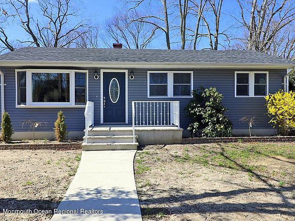 3rd image of 588 Alfred Ln