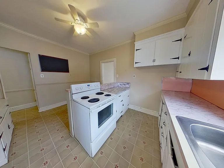 983 E Philadelphia St #1 — Photo 6