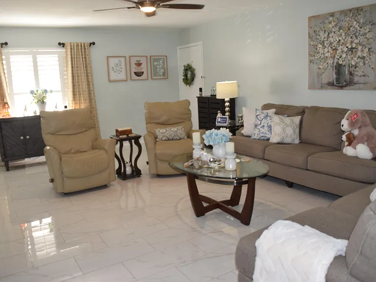 1 Lake Vista Trl #201 — Photo 4