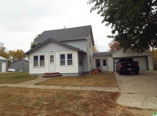 711 Fisher St, Little Rock, IA 51243