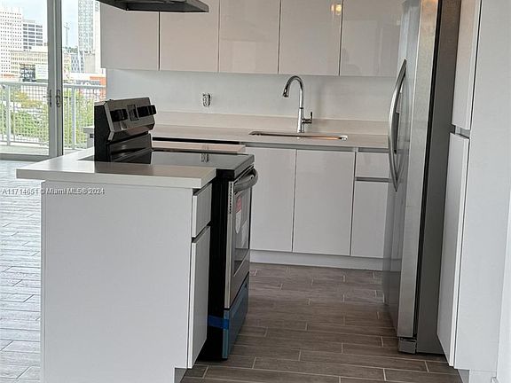 2nd image of 10 SW South River Dr APT 901