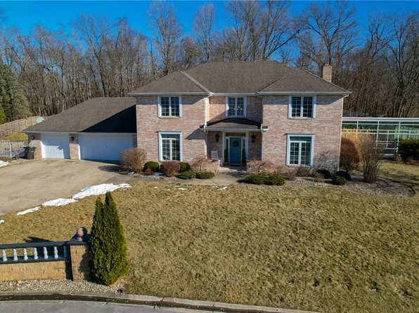 2561 Rue Bienville St, Danville, IL 61832