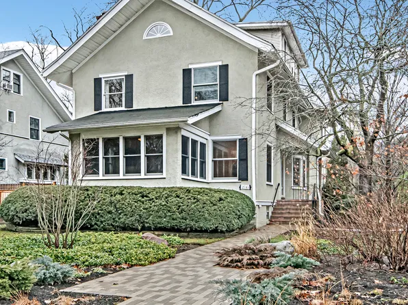2745 Woodbine Ave, Evanston, IL 60201