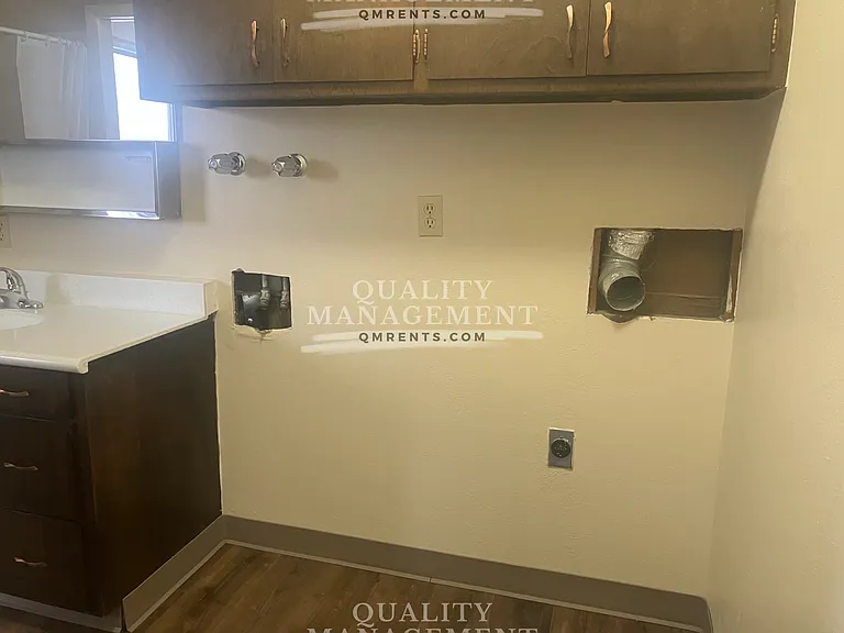 117 W Louisiana Ave — Photo 8