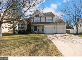 25 Lexington Park Rd, Sicklerville, NJ 08081