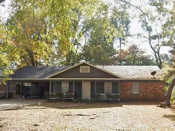 1016 Andover St, Clinton, MS 39056