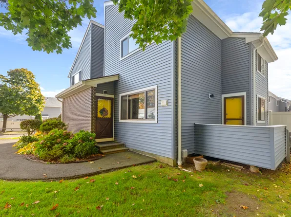 213 Shagbark Drive #213, Derby, CT 06418
