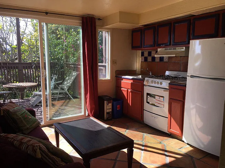 738 Potrero Ave — Photo 2