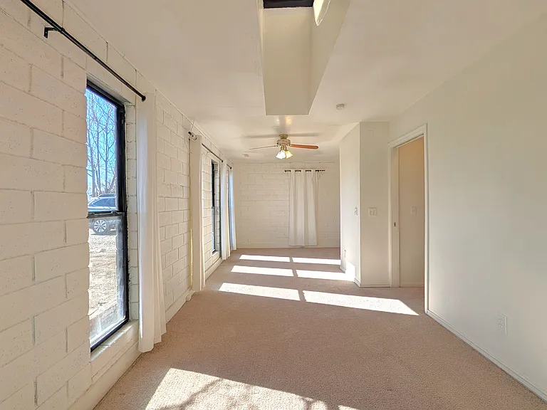 1514 N Elaine Way — Photo 18