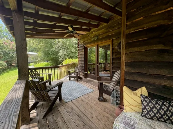 380 White Pine Cir, Demorest, GA 30535