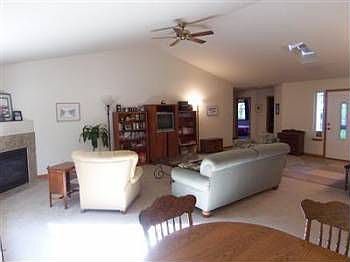 4th image of 6464 SE Skycrest Ln