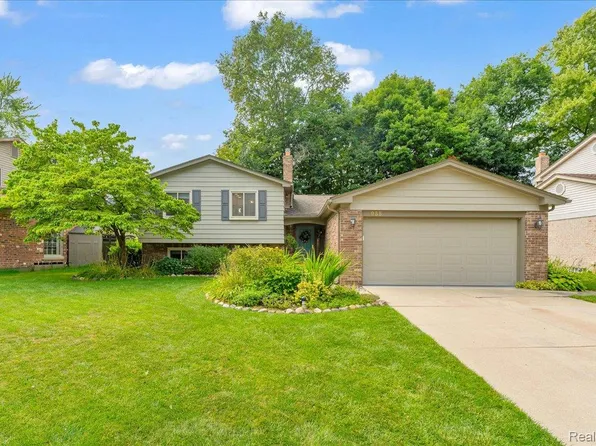 955 Tyndall Dr, Canton, MI 48187