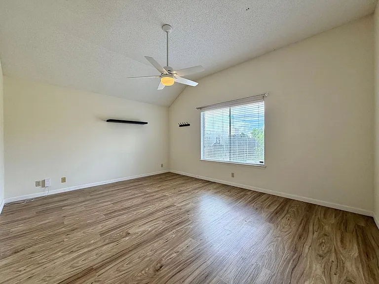 2200 Emmett Pkwy — Photo 14