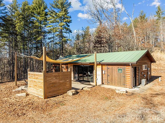 3rd image of 40-44 Chambers Dr