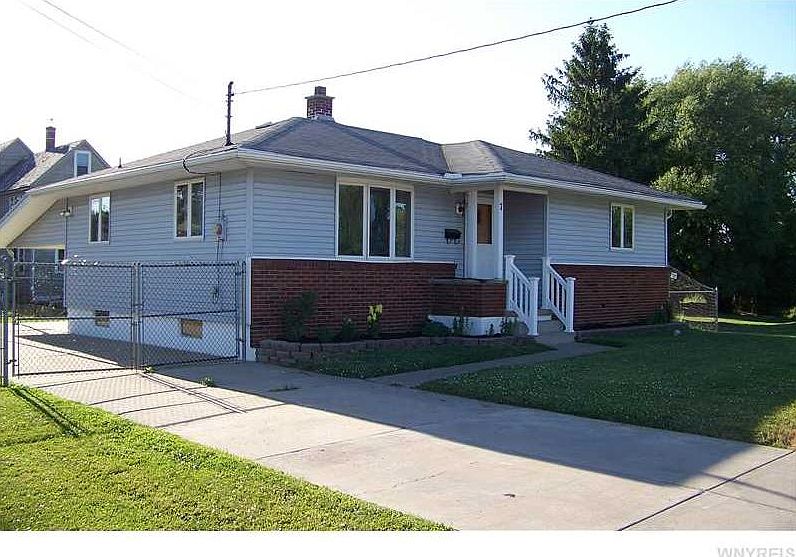 1st image of 7 Willow St