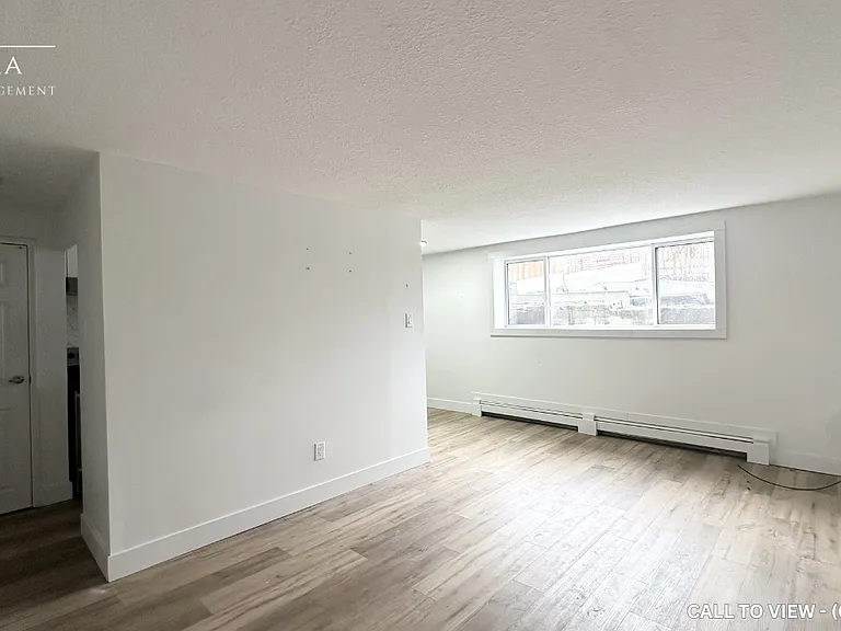 1459 Trafalgar St #104 — Photo 3