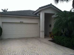 9642 Sandpiper Ln, West Palm Beach, FL 33411