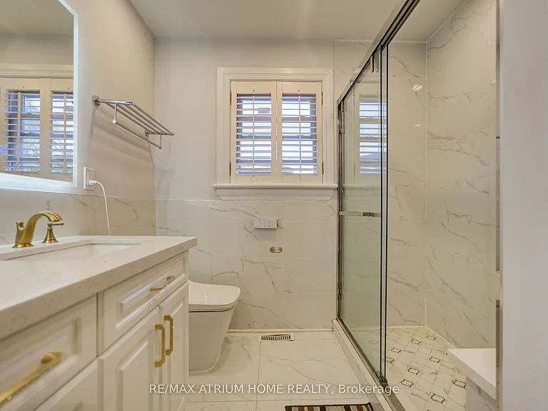 8 Patrick Blvd — Photo 19